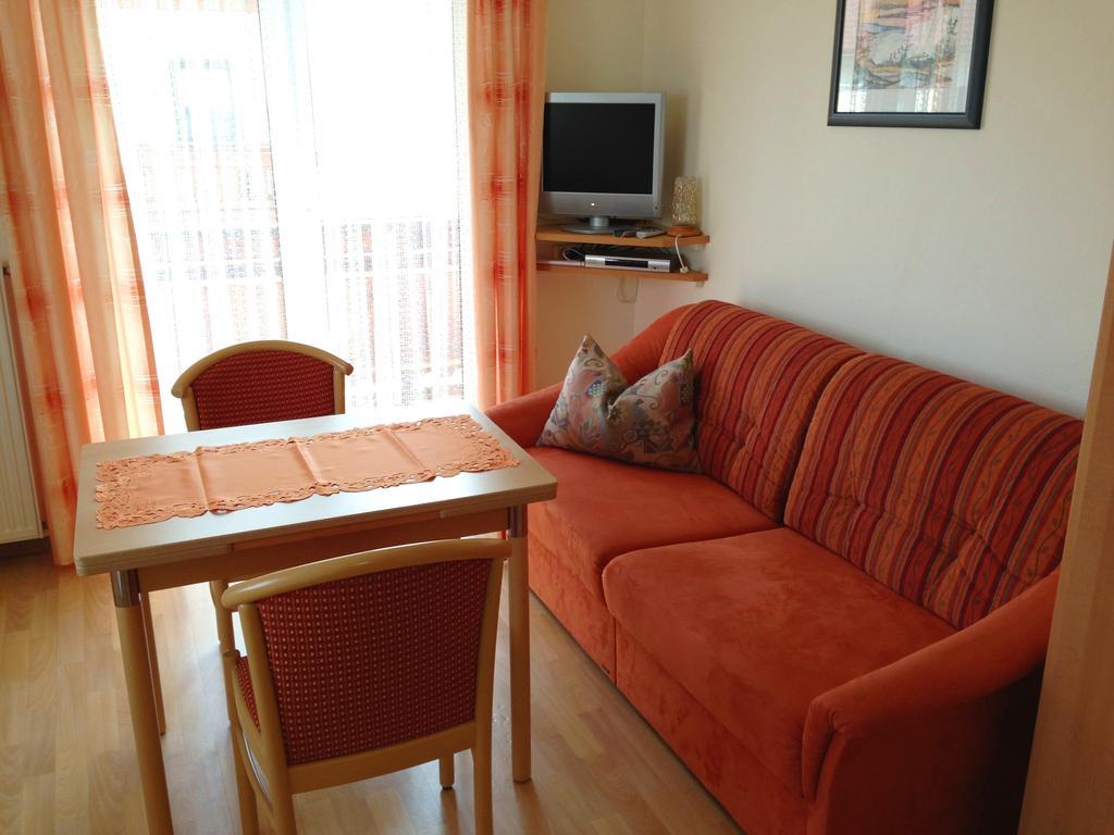 Gastehaus Sapetschnig Apartamento Faak am See Quarto foto