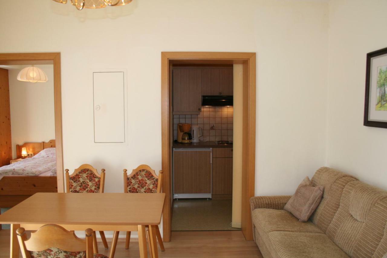Gastehaus Sapetschnig Apartamento Faak am See Exterior foto