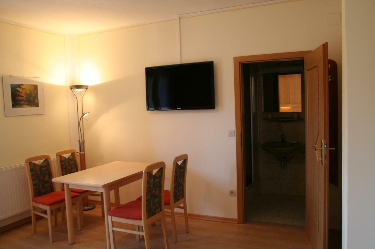 Gastehaus Sapetschnig Apartamento Faak am See Exterior foto